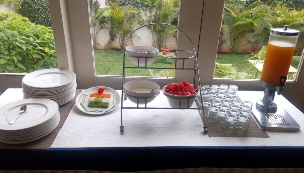 Clarks Inn Hampi Kamalapur Екстериор снимка