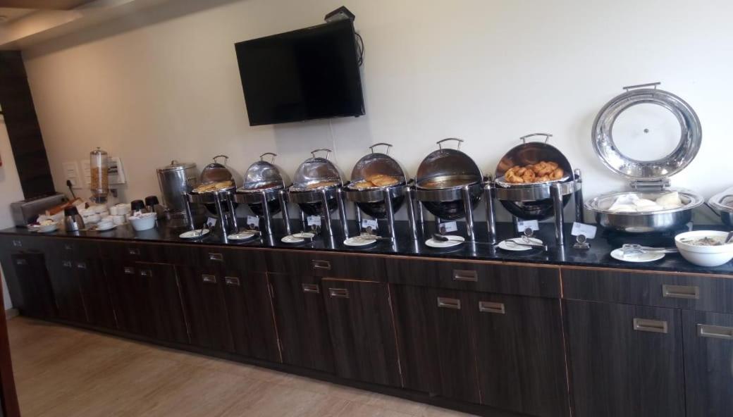 Clarks Inn Hampi Kamalapur Екстериор снимка