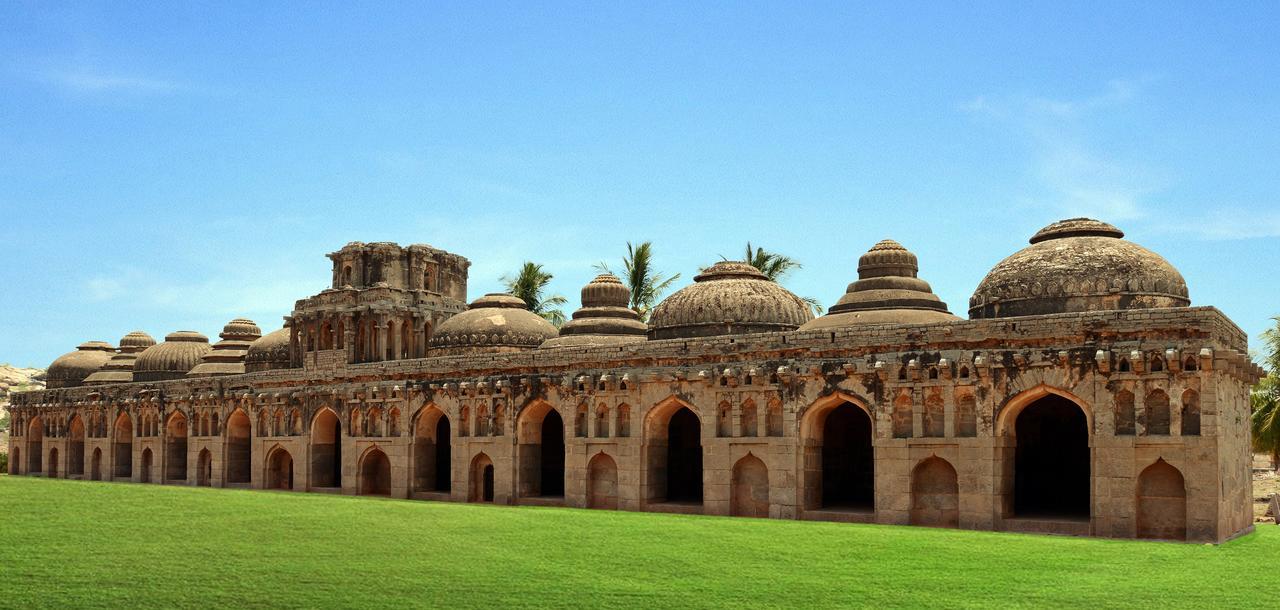 Clarks Inn Hampi Kamalapur Екстериор снимка