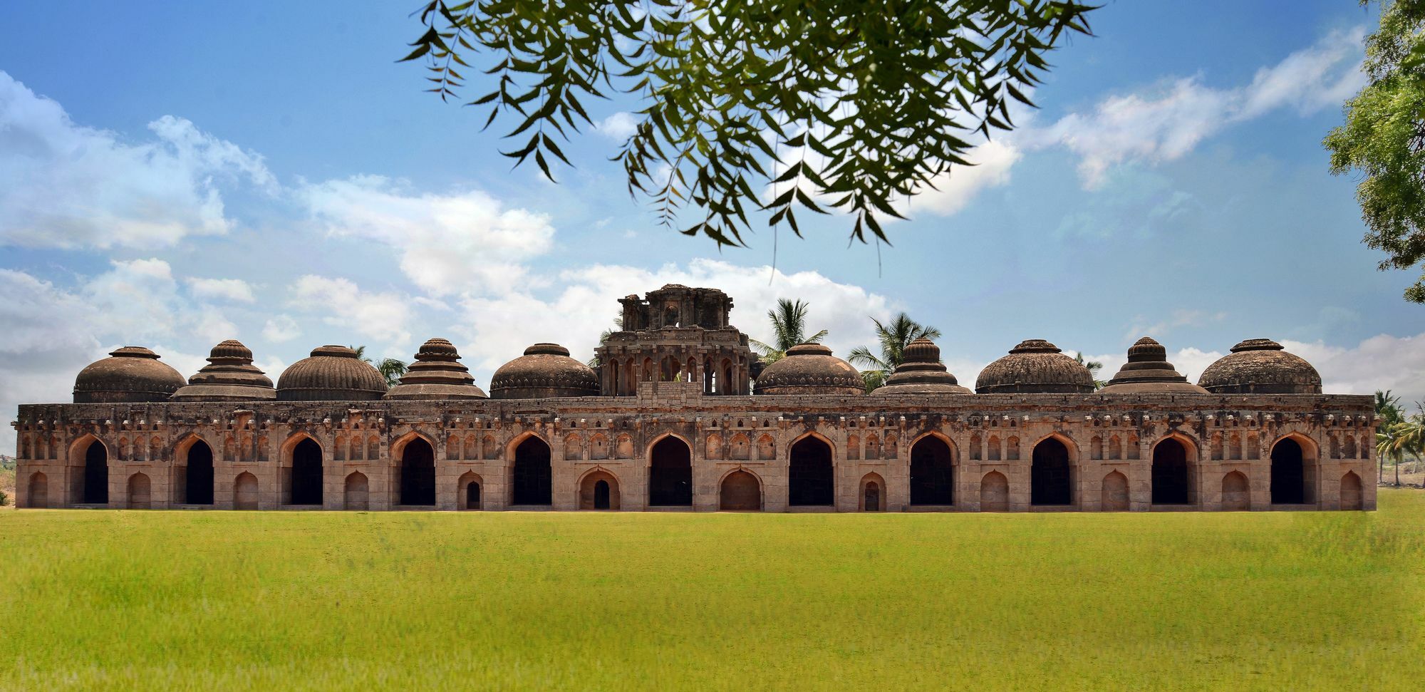 Clarks Inn Hampi Kamalapur Екстериор снимка