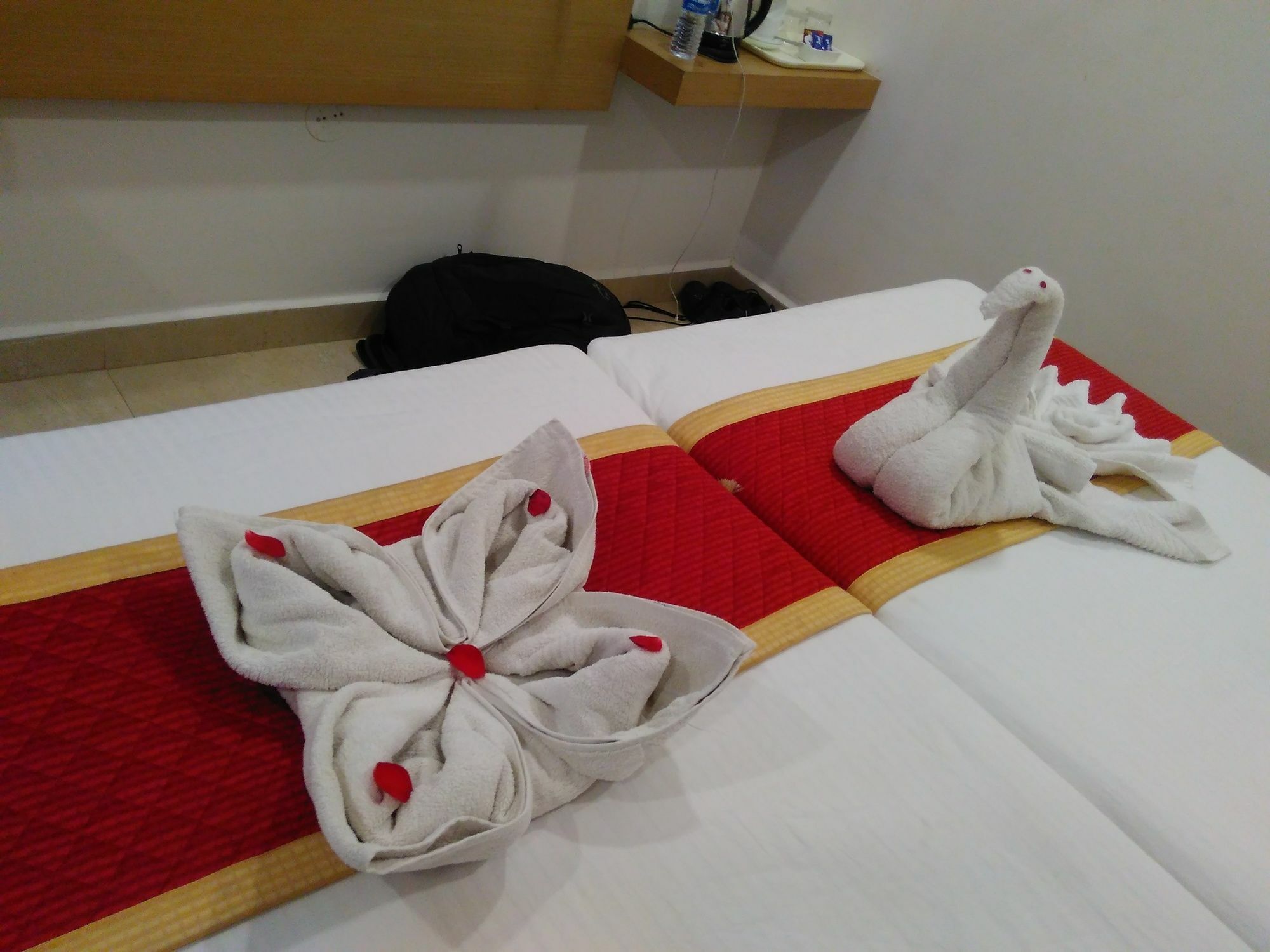 Clarks Inn Hampi Kamalapur Екстериор снимка